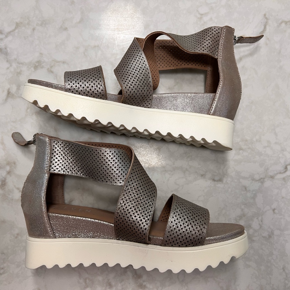 Steven sandals size 8.5 NWOT